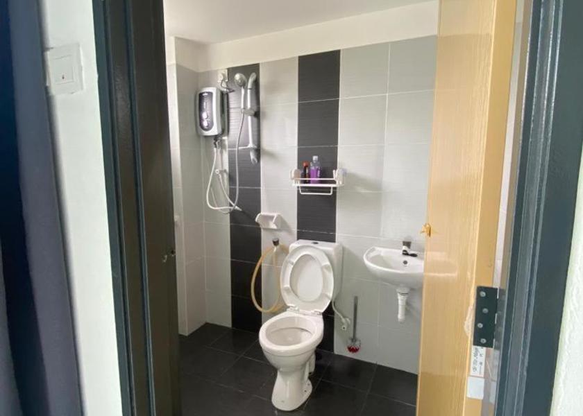 Perak Bota Shower