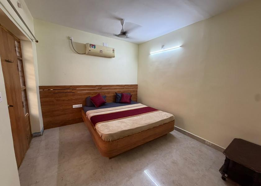 Tamil Nadu Tiruvannamalai Deluxe Room