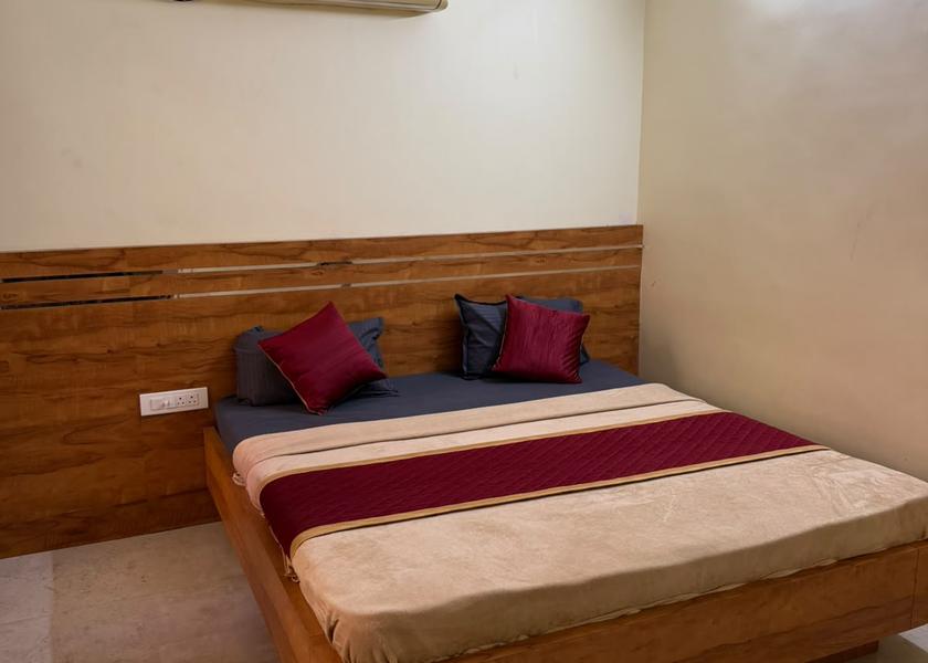 Tamil Nadu Tiruvannamalai Deluxe Room