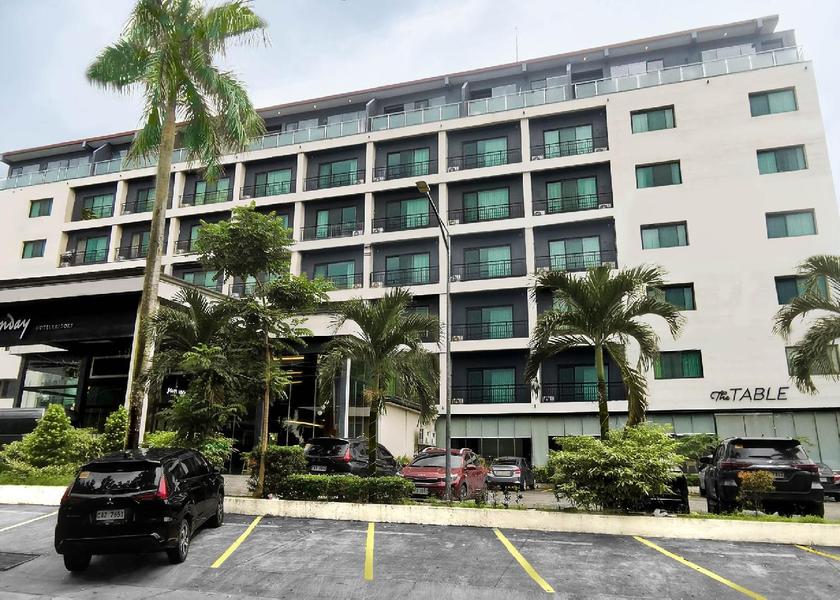 Central Luzon Angeles City Exterior view