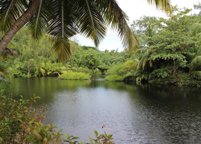  Praslin Island 