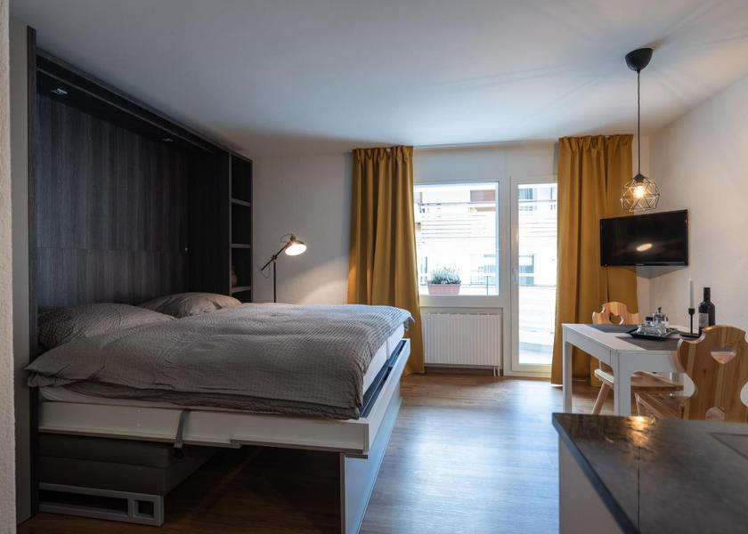 Valais Zermatt Two-Bedroom Apartment with Balcony and Mountain View 