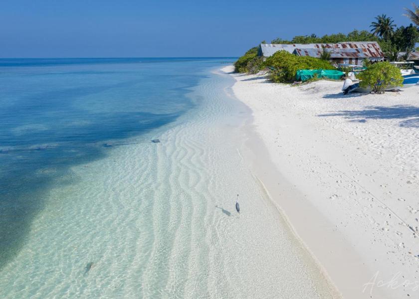 North Ari Atoll Ukulhas Surrounding environment