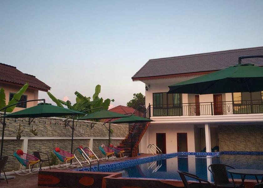 Vientiane Province Vang Vieng Swimming pool [outdoor]
