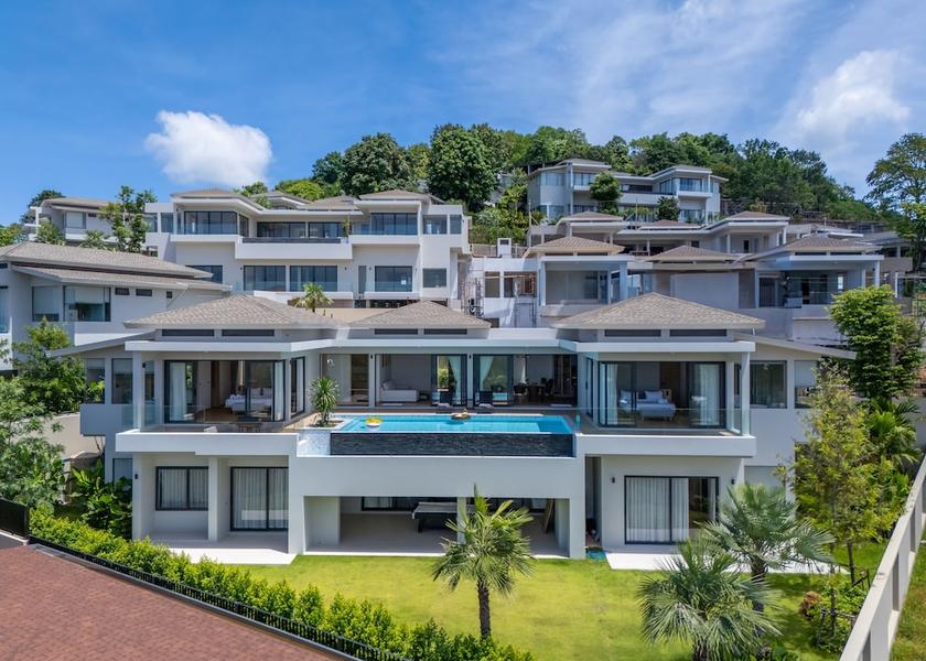 Phuket Province Rawai Front of property