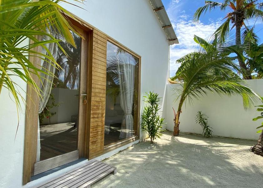 Kaafu Atoll Thulusdhoo Island Hotel Exterior