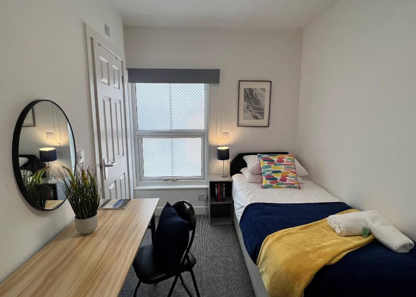 England Burton on Trent single room-private bathroom