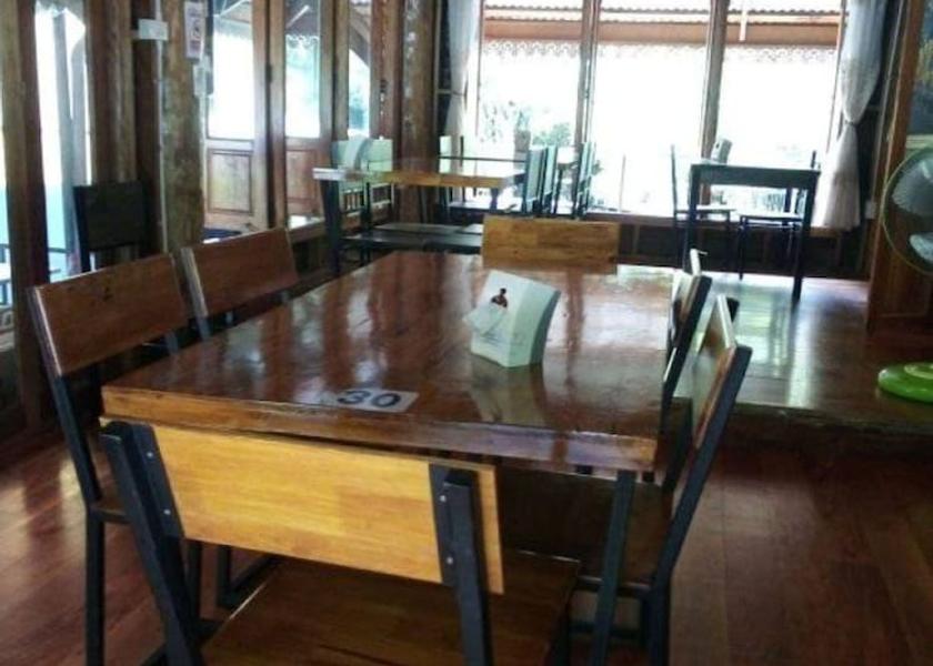 Nakhon Si Thammarat Province Lan Saka Dining