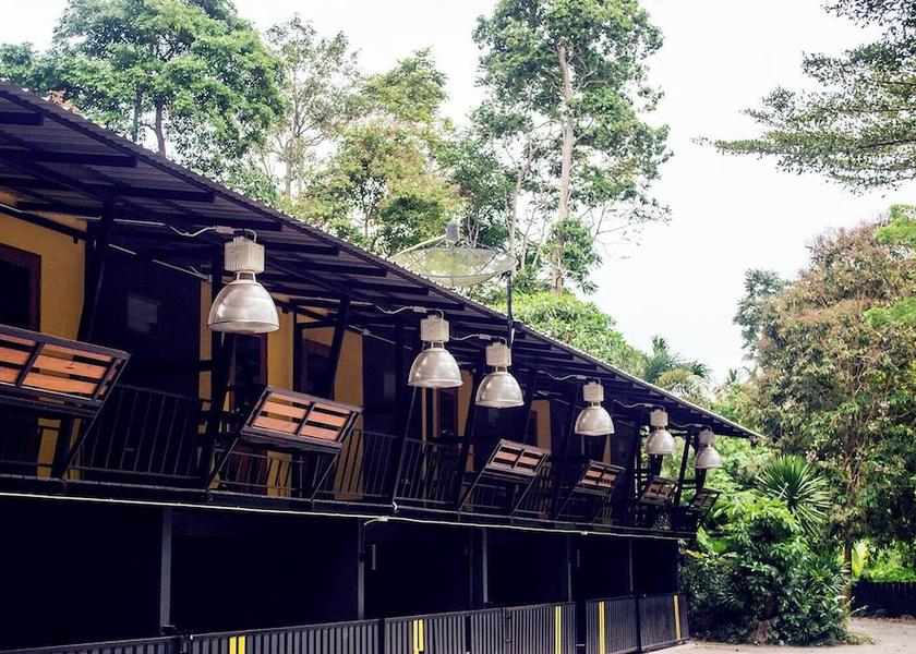 Nakhon Si Thammarat Province Lan Saka Property grounds