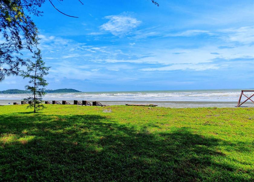 Johor Bandar Penawar Beach