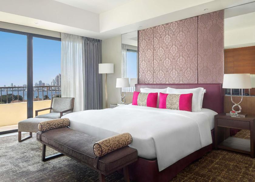  Pasay LUXURY CLUB ROOM, 1 King Size Bed, Pool View