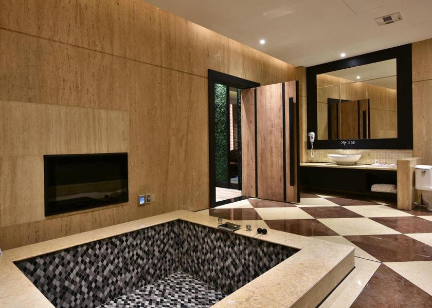  Taichung Bathroom