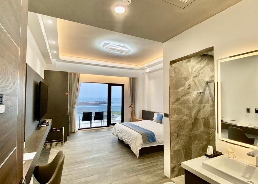 Pingtung County Fangliao Double Room with Balcony and Sea View