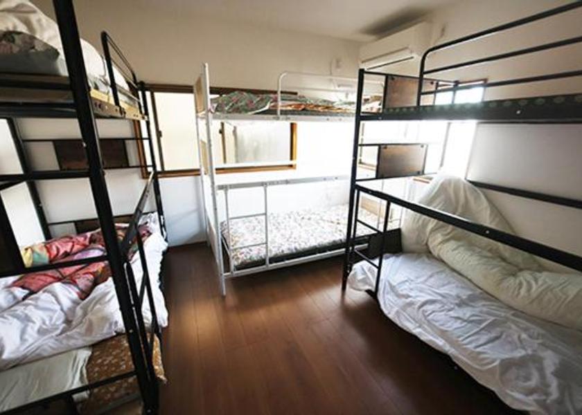 Shizuoka Fujinomiya Bed in 6-Bed Mixed Dormitory Room