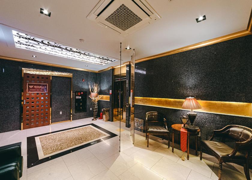 South Gyeongsang Tongyeong Lobby
