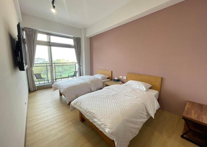 Chiayi County Zhuqi Twin Room with Balcony