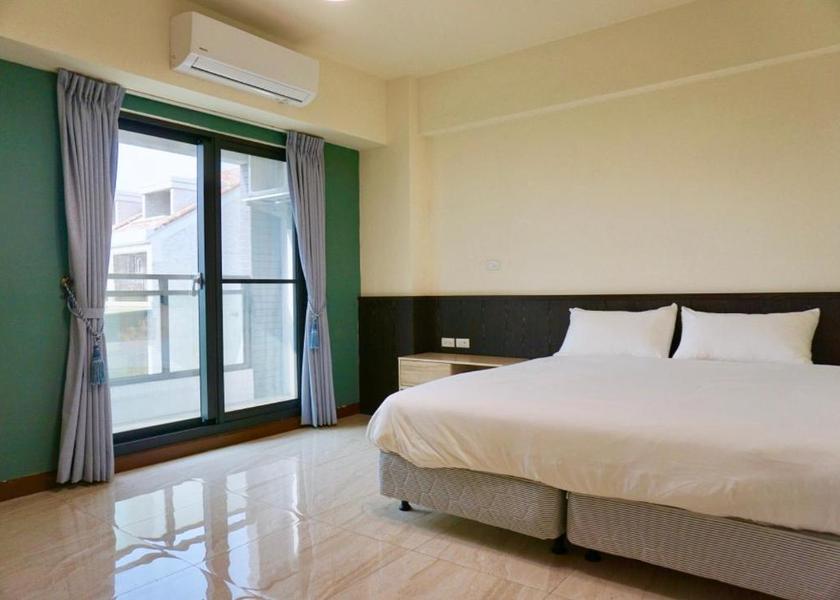 Pingtung County Donggang Queen Room with Balcony