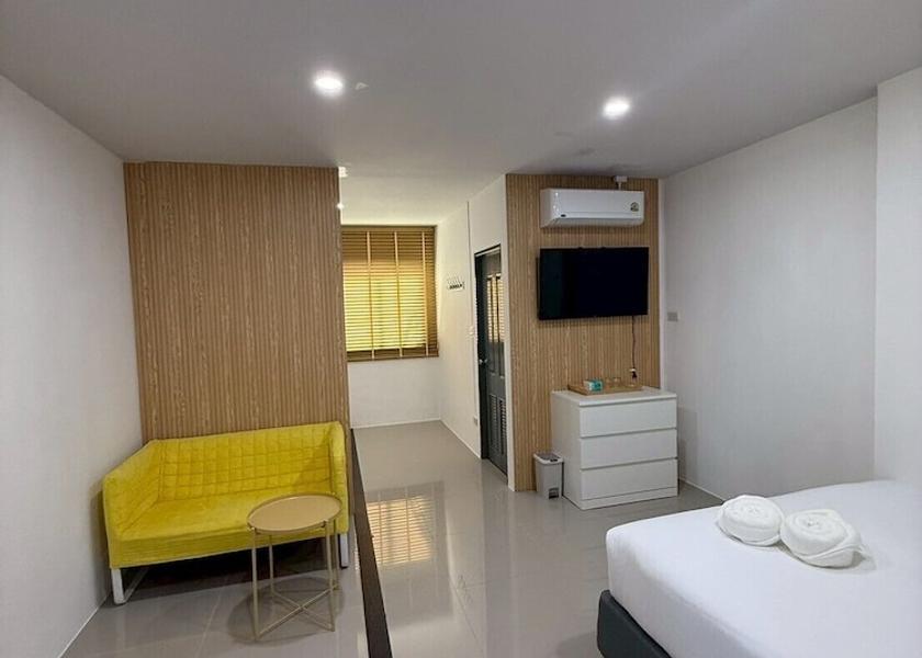  Pluak Daeng Room