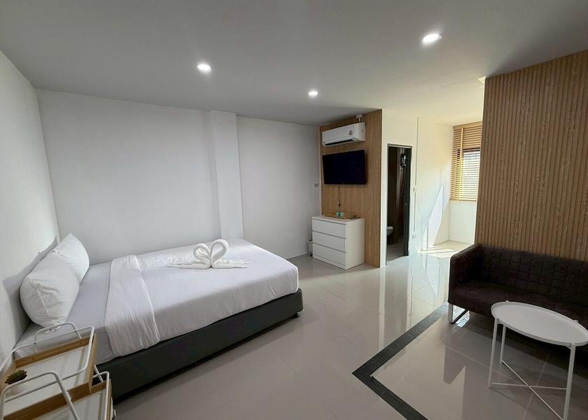  Pluak Daeng Room