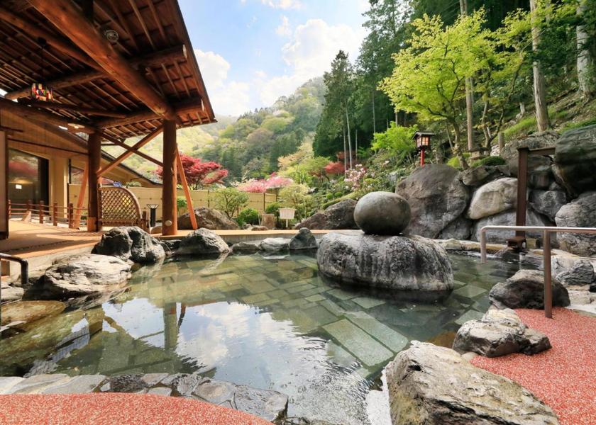 Nagano Achi Hot spring bath