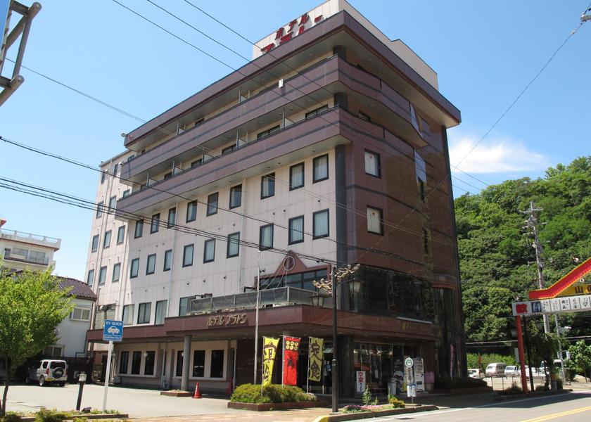 Nagano Chikuma Hotel Exterior