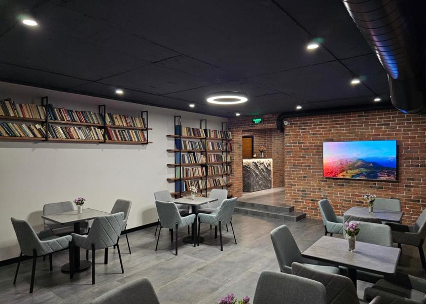  Yerevan Shared lounge/TV area