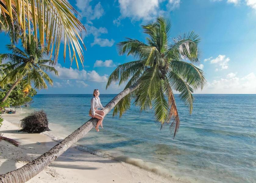 North Ari Atoll Thoddoo Beach