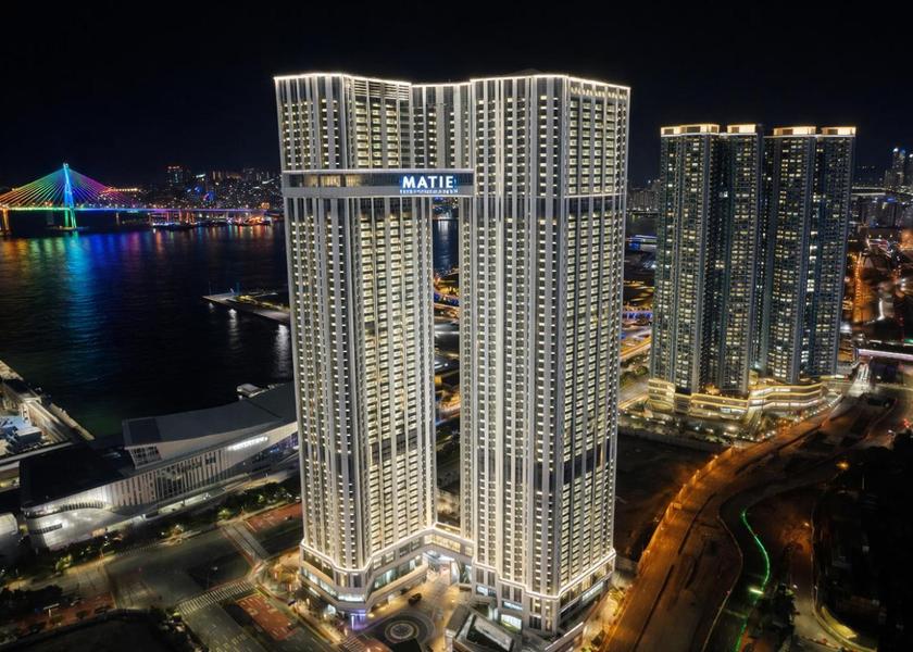  Busan Exterior view