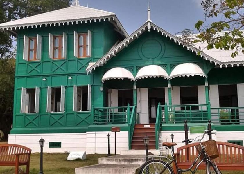 Chonburi Province Ko Sichang Attractions