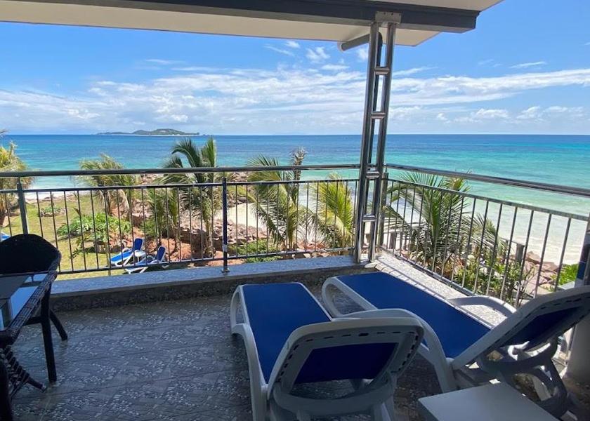  Praslin Island One-Bedroom Apartment with Balcony and Sea View