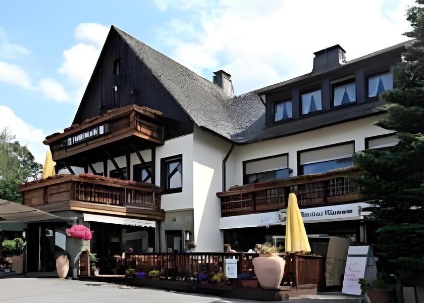 North Rhine-Westphalia Moehnesee Exterior view