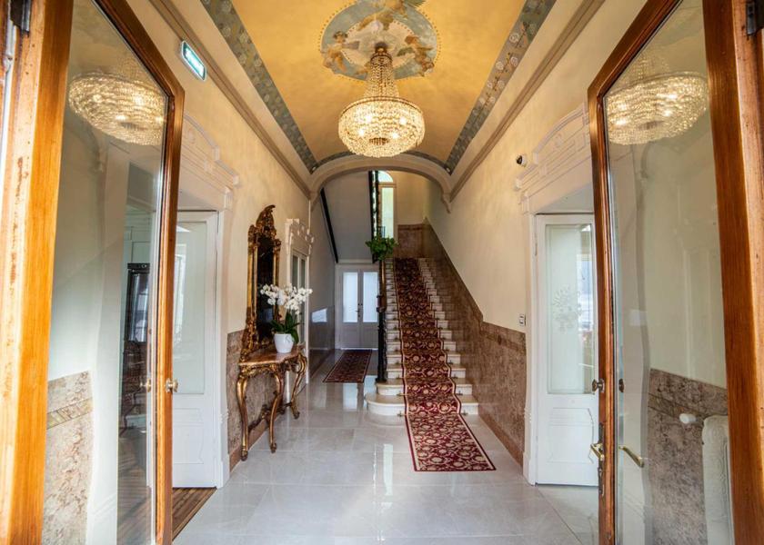Lombardy Tremezzina Entrance