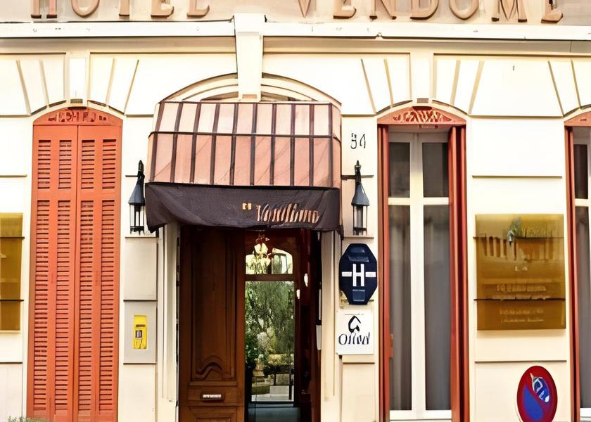 Provence-Alpes-Côte d'Azur Salon-de-Provence Exterior view