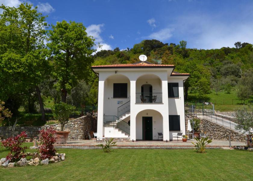 Campania Ispani Exterior view