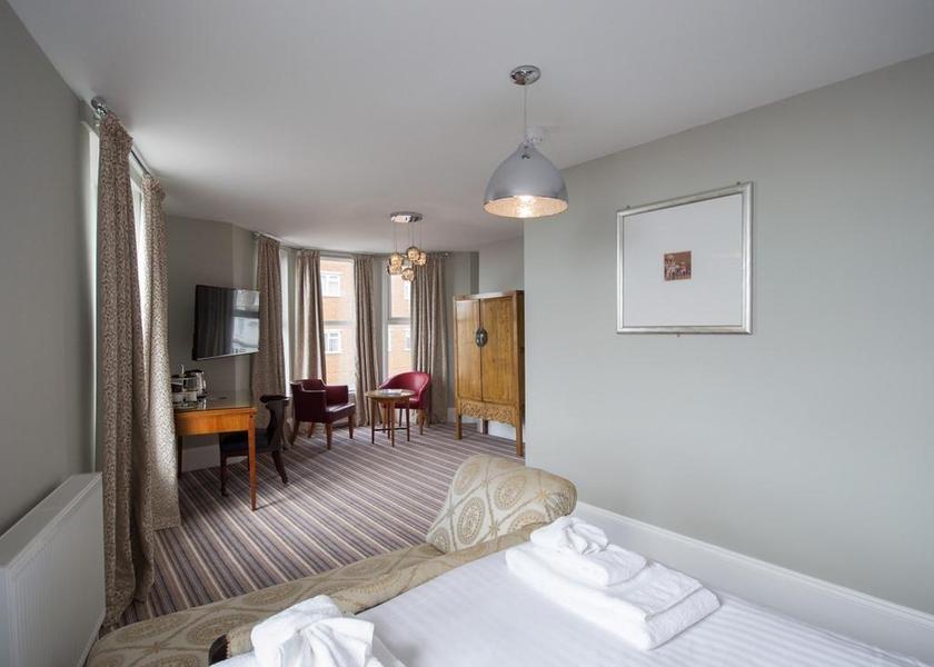 England Bexhill-on-Sea King-Ensuite with Bath-Sea View-Room 4