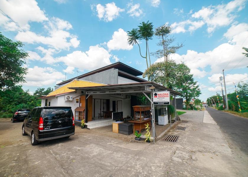 Special Region of Yogyakarta Ngaglik Exterior view