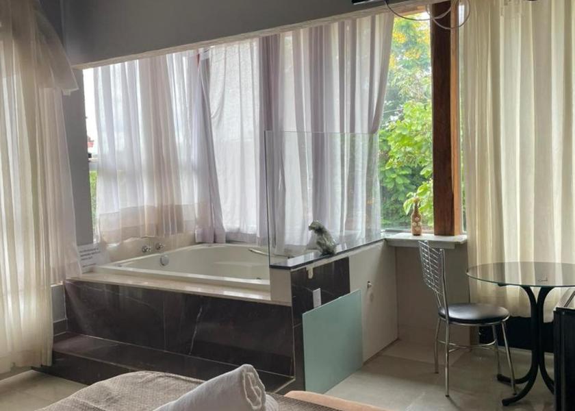 Minas Gerais Santana do Riacho Suite with Hot Tub
