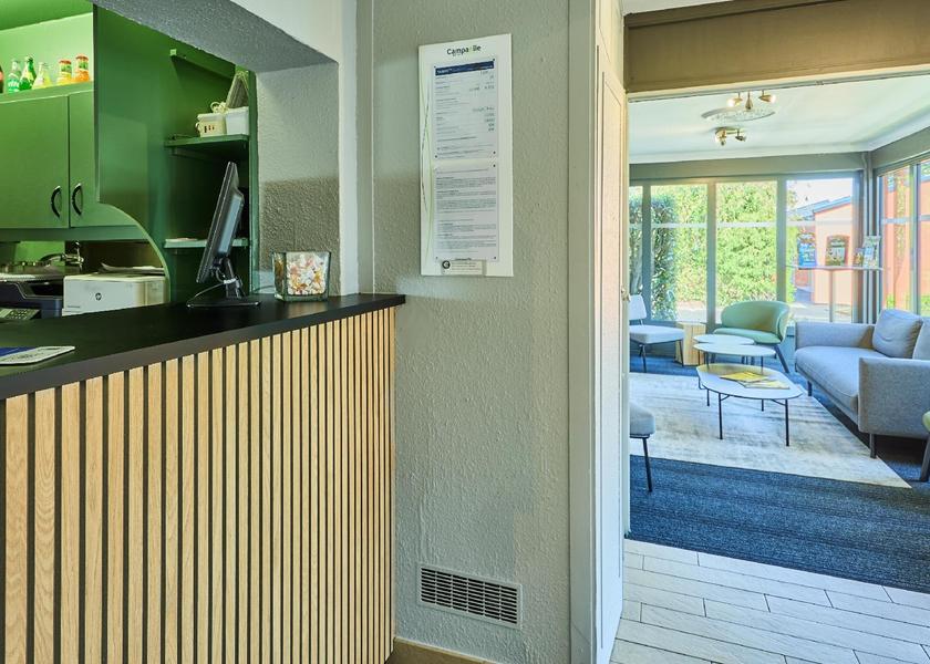 Normandy Cerise Lobby