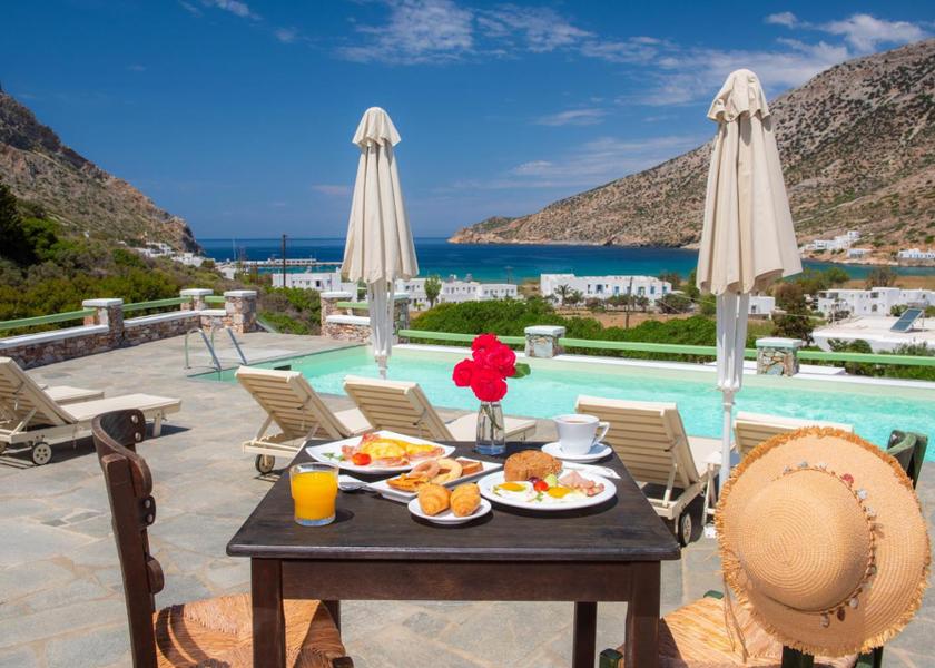 South Aegean Sifnos Food and beverages