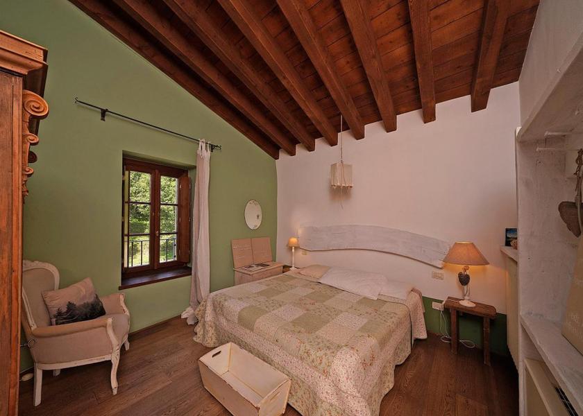 Lombardy Gardone Riviera One-Bedroom Apartment with Lake View