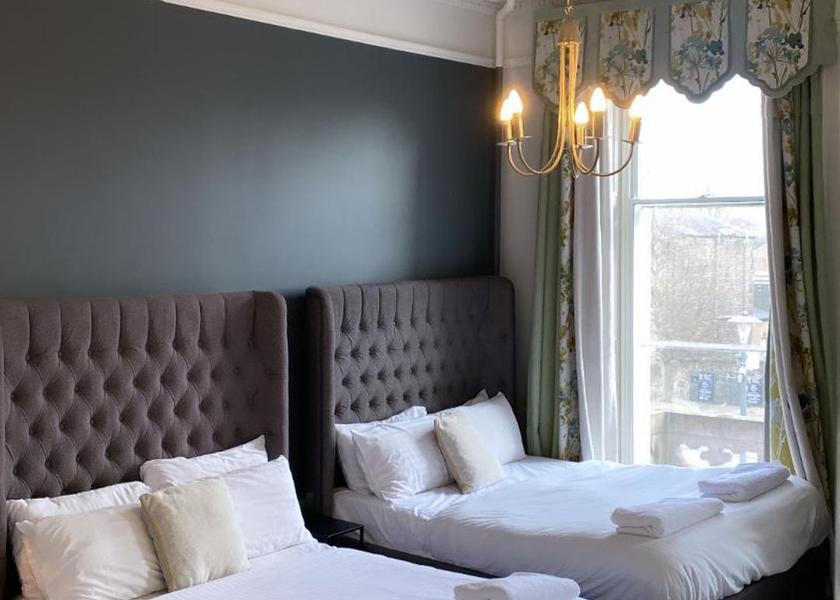 Scotland Edinburgh Deluxe Family Suite