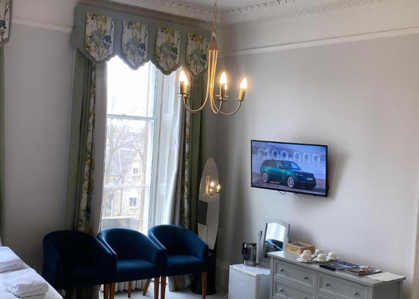 Scotland Edinburgh Deluxe Family Suite