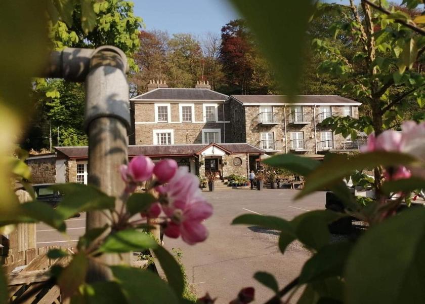 Wales Kidwelly Hotel Exterior