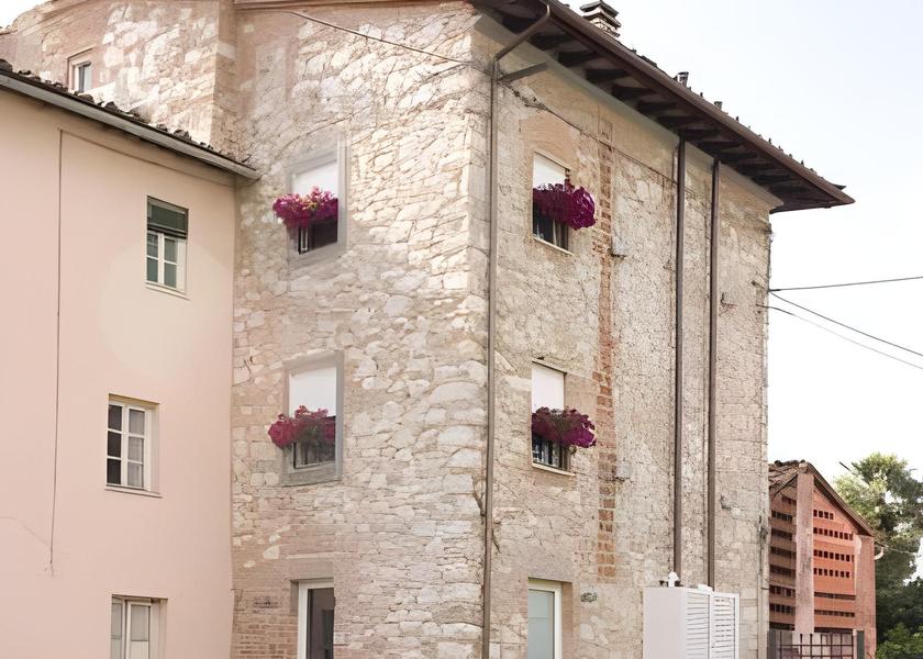Tuscany Lucca Exterior view