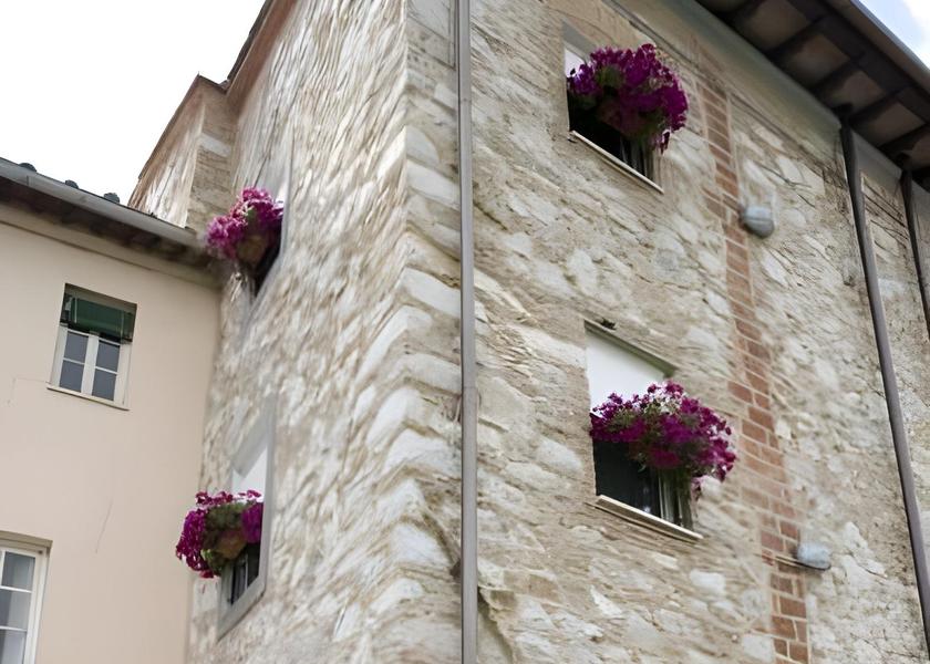 Tuscany Lucca Exterior view