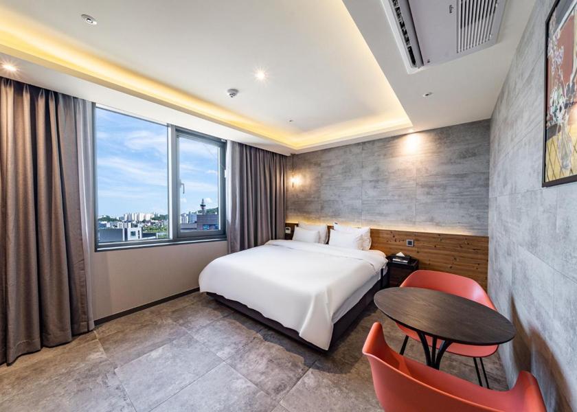 Gangwon Sokcho King Room with Lake View