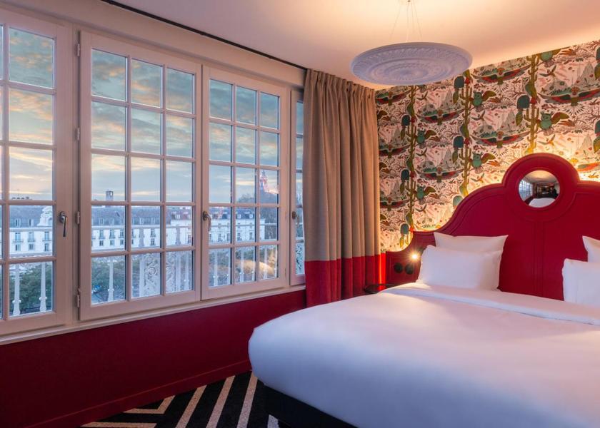 Centre-Loire Valley Tours Standard Suite