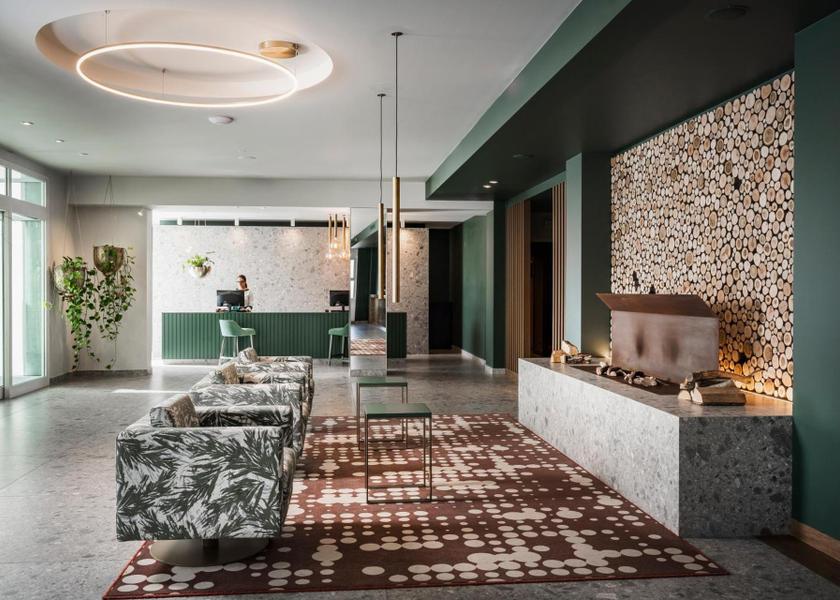  Borgo Maggiore Lobby