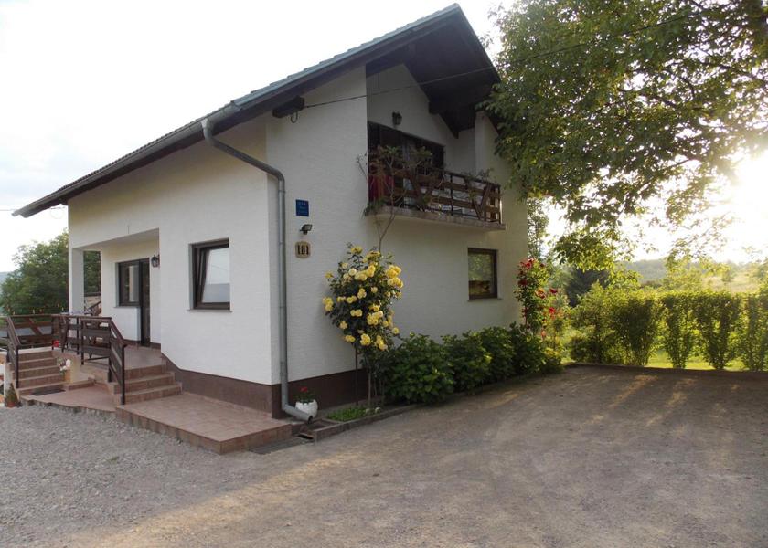 Karlovac Rakovica Entrance