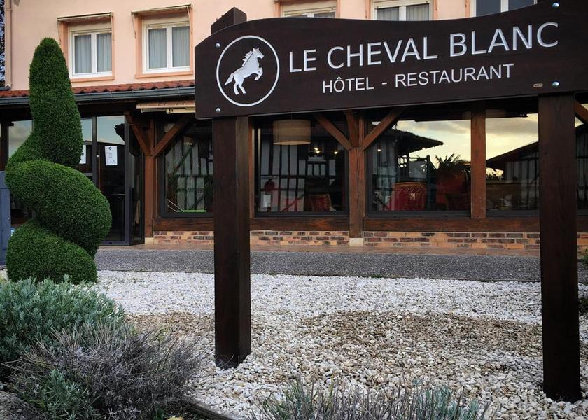 Grand Est Giffaumont-Champaubert Exterior view